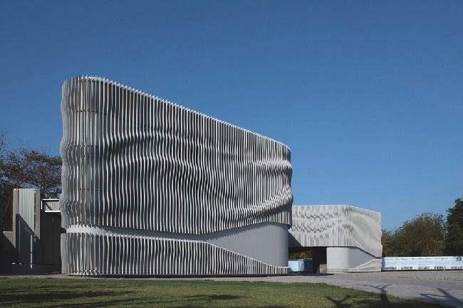 偃师浅谈现代建筑采用网架结构安装的主要优势和应用
